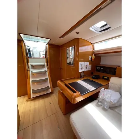 Oceanis 31037i Corfu (city)