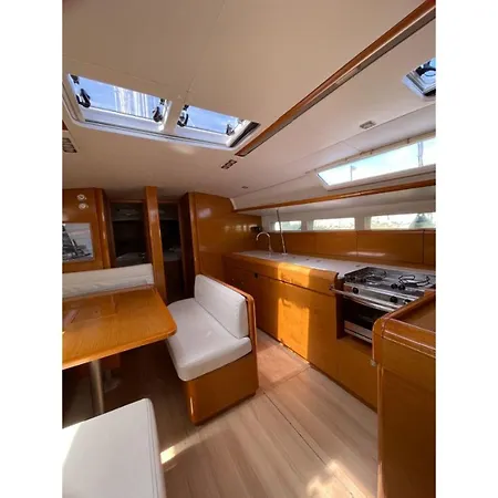 Oceanis 31037i Corfu (city)