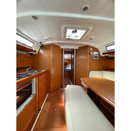 Oceanis 31037i *